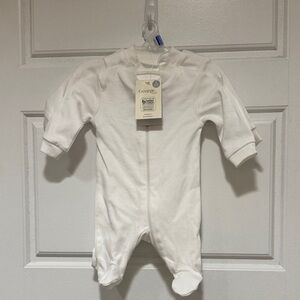 NEW George 2 piece Preemie White Zippered Onesies